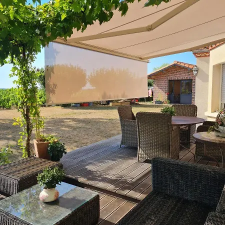 فندق مبيت وإفطار Entre Loire Et Vignobles 3*